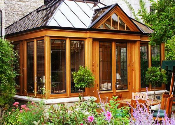 Зимний сад на дачном участке в Жуковском