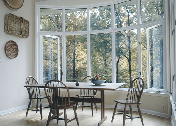 Остекление эркерными окнами коттеджа в Жуковском