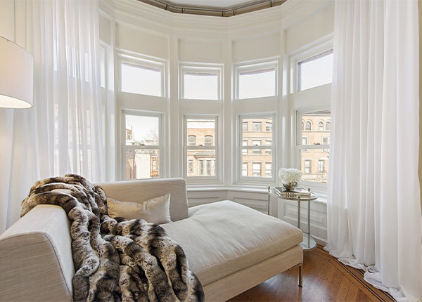 Остекление эркерными окнами квартиры в Жуковском