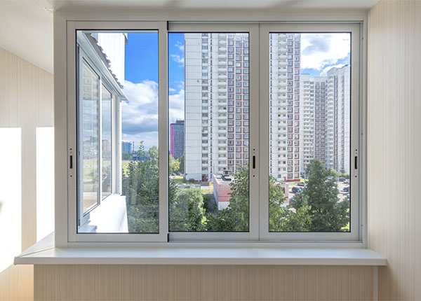 Остекление углового балкона холодным алюминиевым профилем в Жуковском